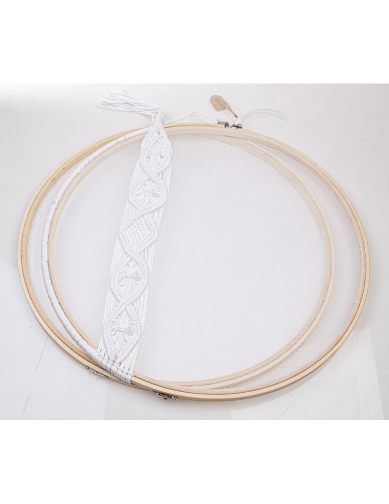 Στεφανοθήκη γάμου μακραμέ.